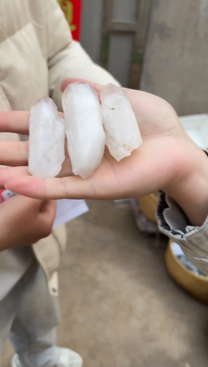 【闪购商品】摆件未镶嵌水晶水晶一个人269