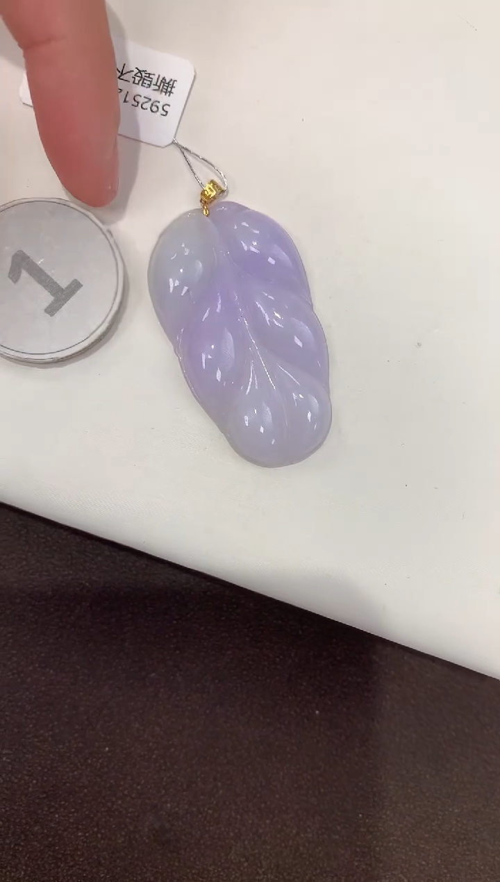 颈饰18K金镶嵌翡翠天然缅甸A货翡翠