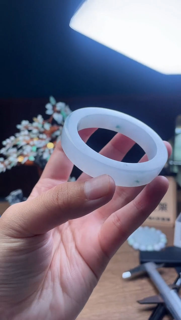 【闪购商品】定制翡翠手镯未镶嵌定制