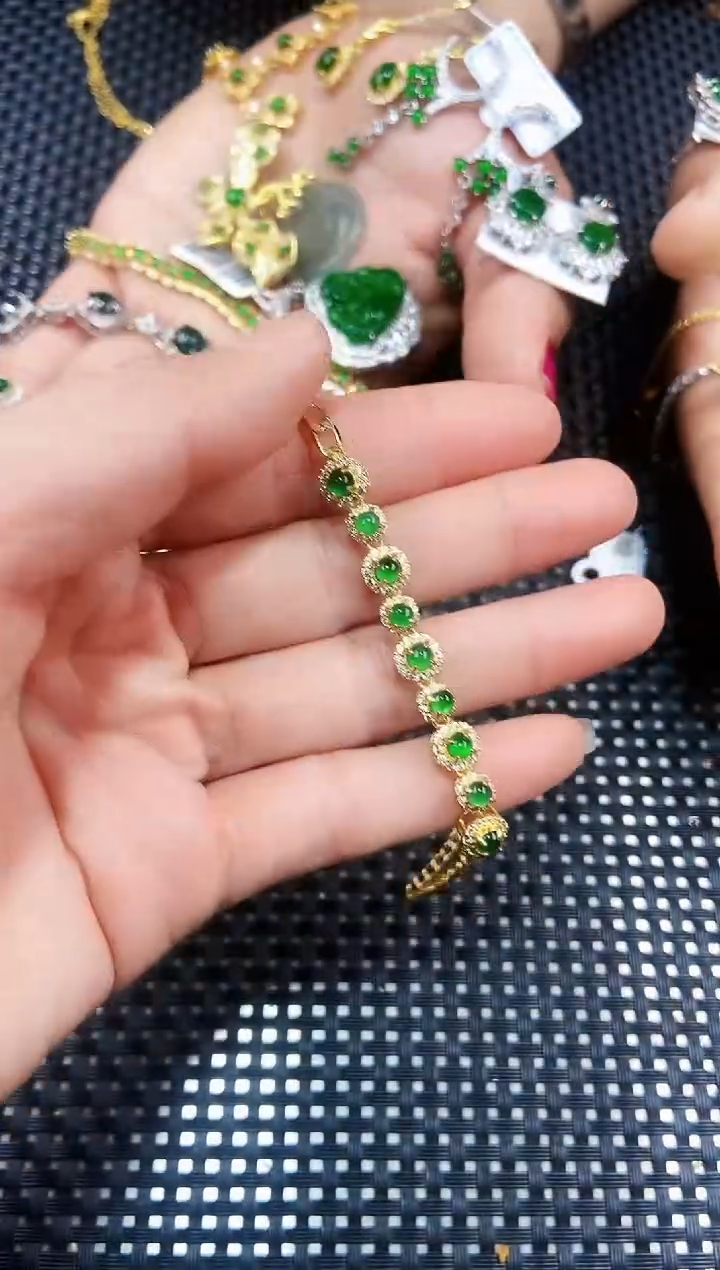 【闪购商品】翡翠手链未镶嵌111111111