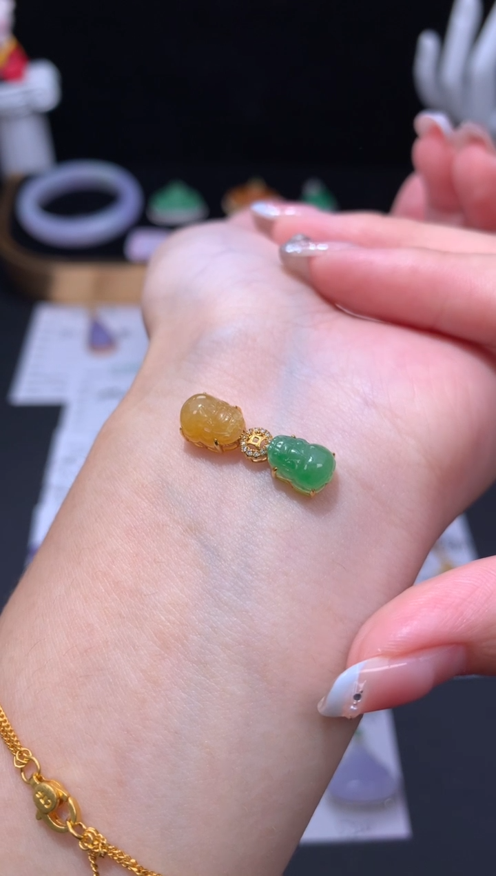 18K金镶嵌定制翡翠48小时鉴赏期 退货不扣服务费