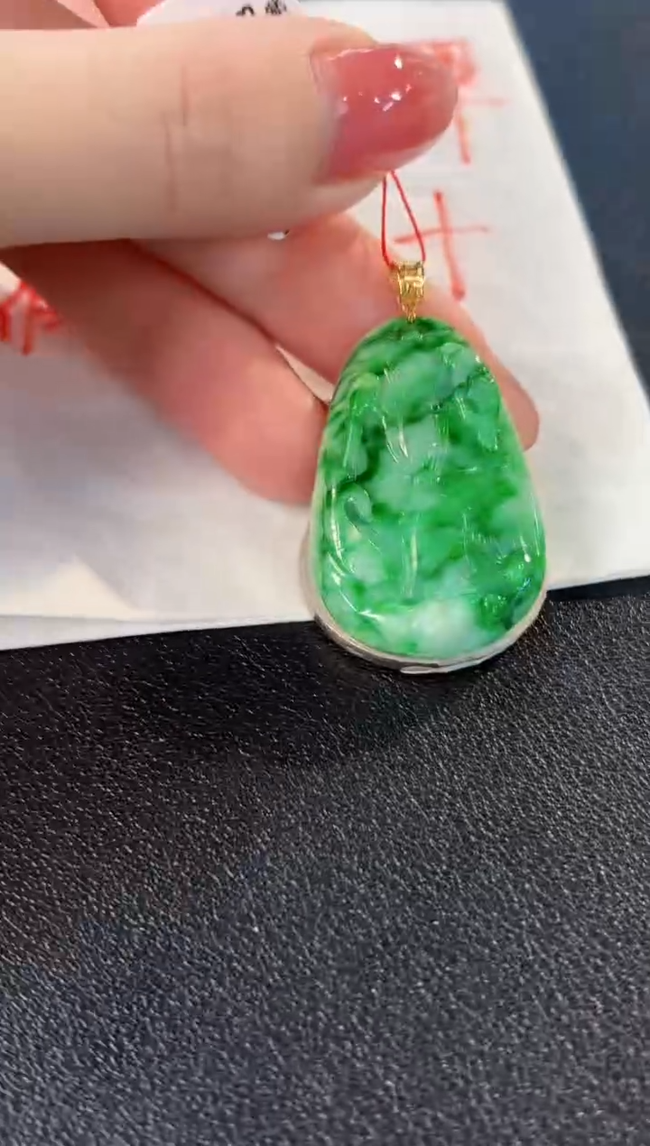 【闪购商品】翡翠颈饰18K金镶嵌 缅料A货/支持复检/一件