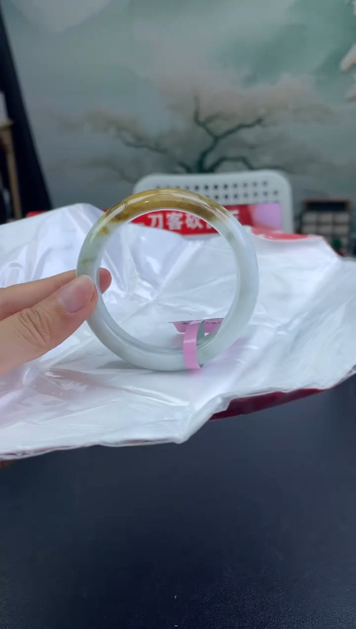 翡翠手镯未镶嵌7翡翠手镯（微瑕）