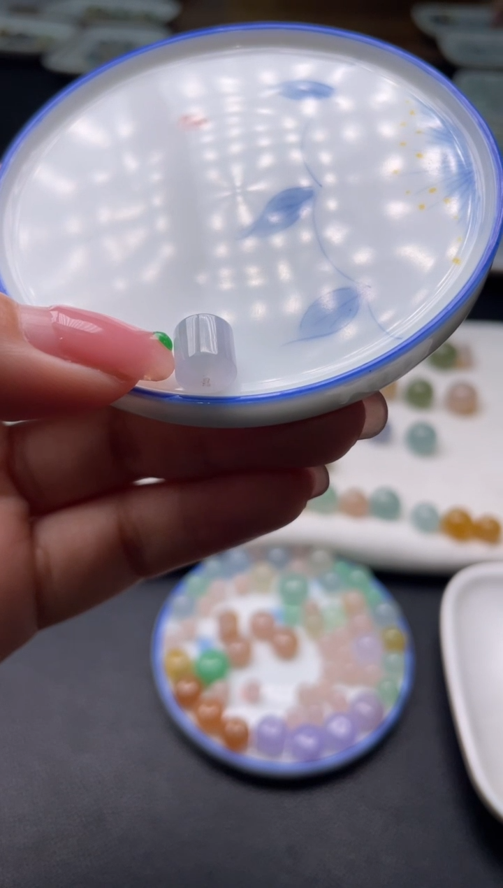 【闪购商品】翡翠颈饰未镶嵌啊A136