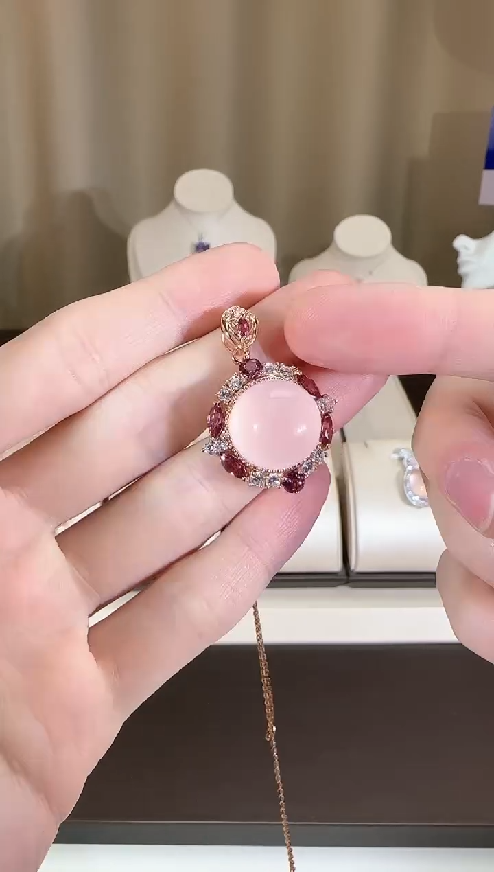【闪购商品】芙蓉石颈饰银S925镶嵌17mm粉水晶