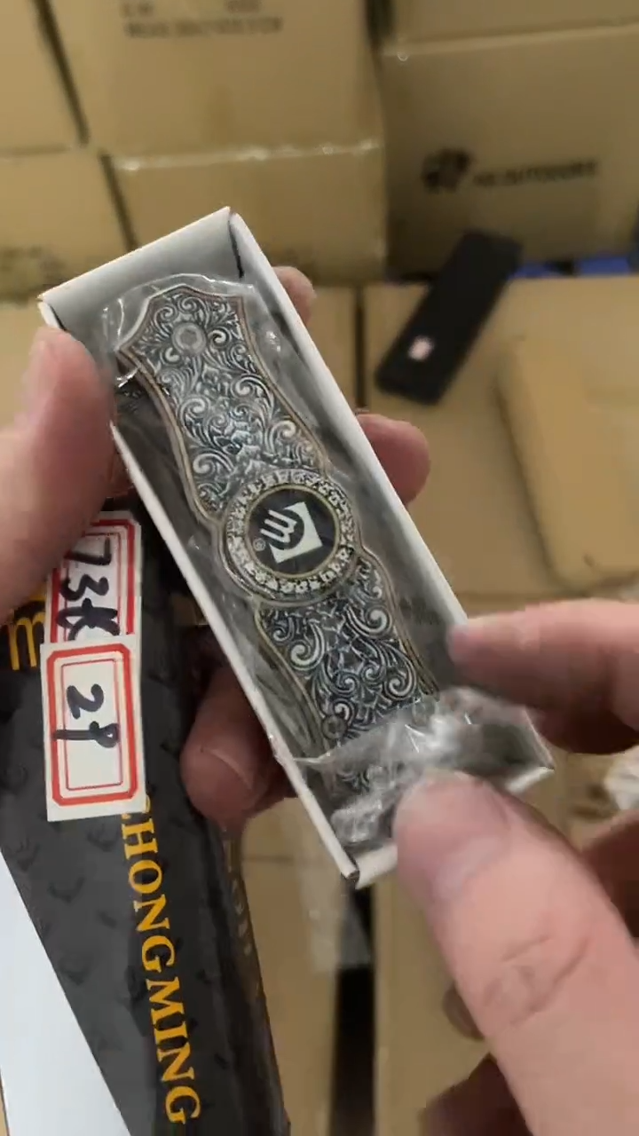 清仓优惠大甩卖！！