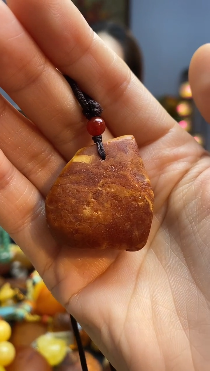 琥珀颈饰未镶嵌吊坠