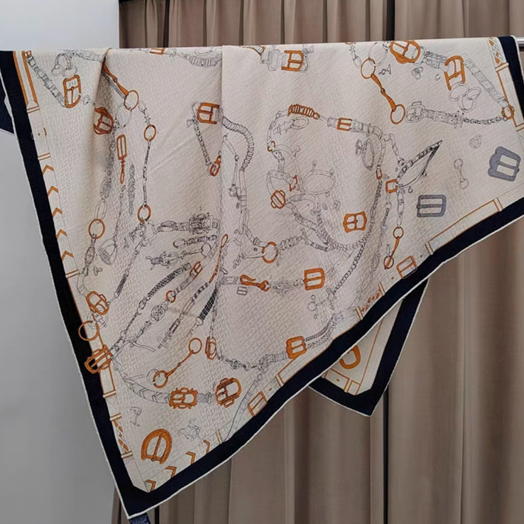 丹语丝绸-悦动的马儿-110双面提花丝毛大方巾带标105*105