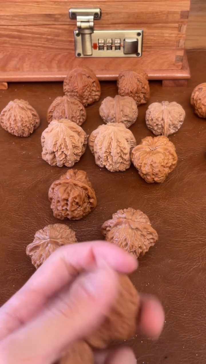 吊坠文玩核桃39血麒麟