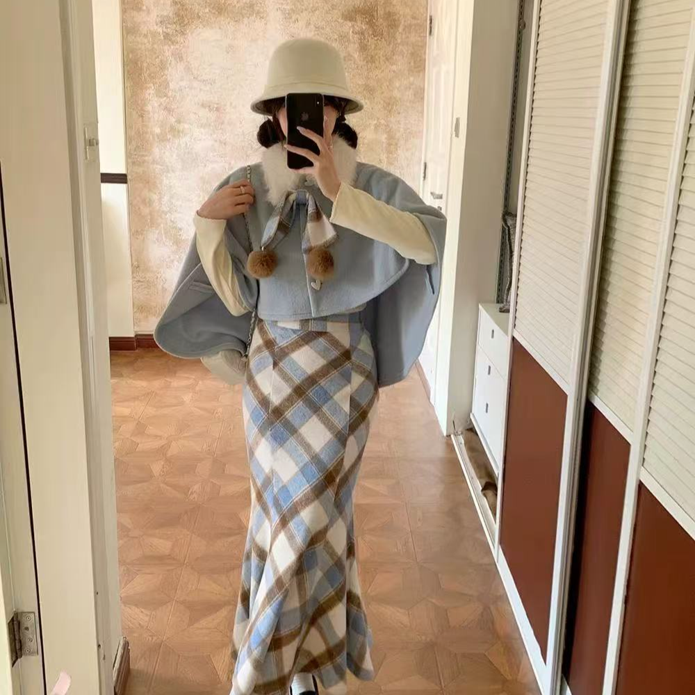 冬日恋曲 千金风斗篷披肩外套女秋冬显瘦格纹鱼尾半身裙