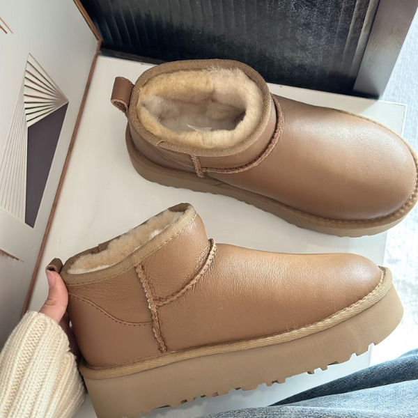 兄妹【羊皮毛一体】厚底光面冬雨同款Mini款低筒保暖雪地靴