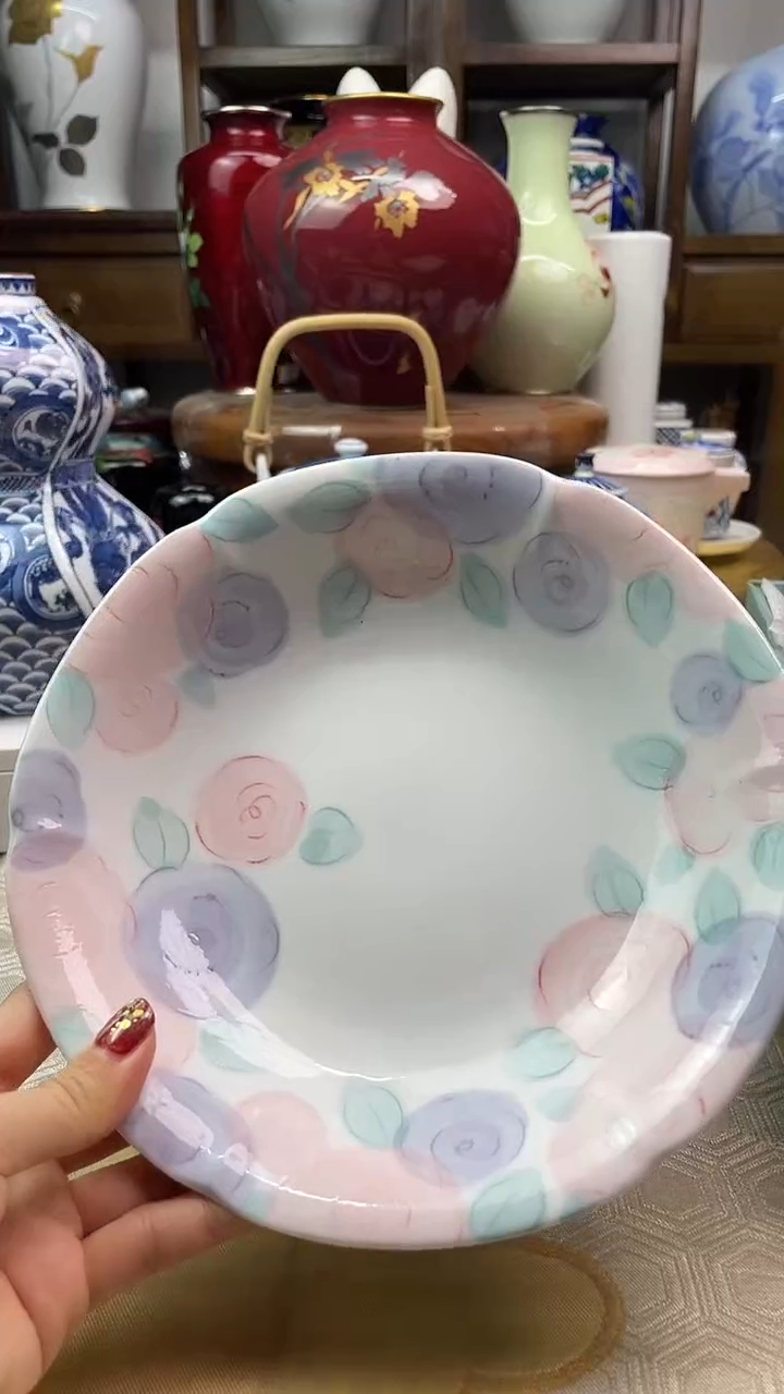 【闪购商品】盘日产花卉盘一个