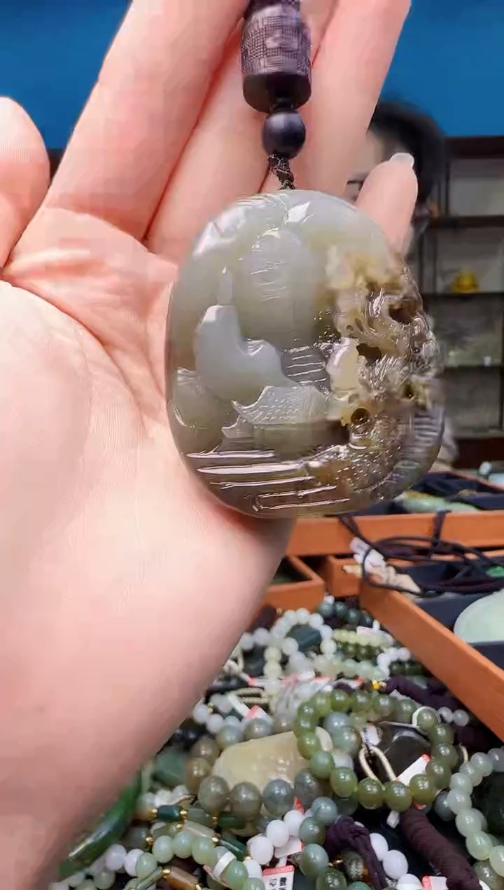 颈饰未镶嵌和田玉1