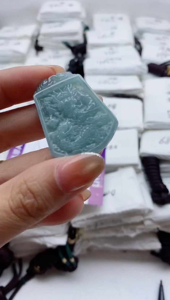 颈饰未镶嵌翡翠8