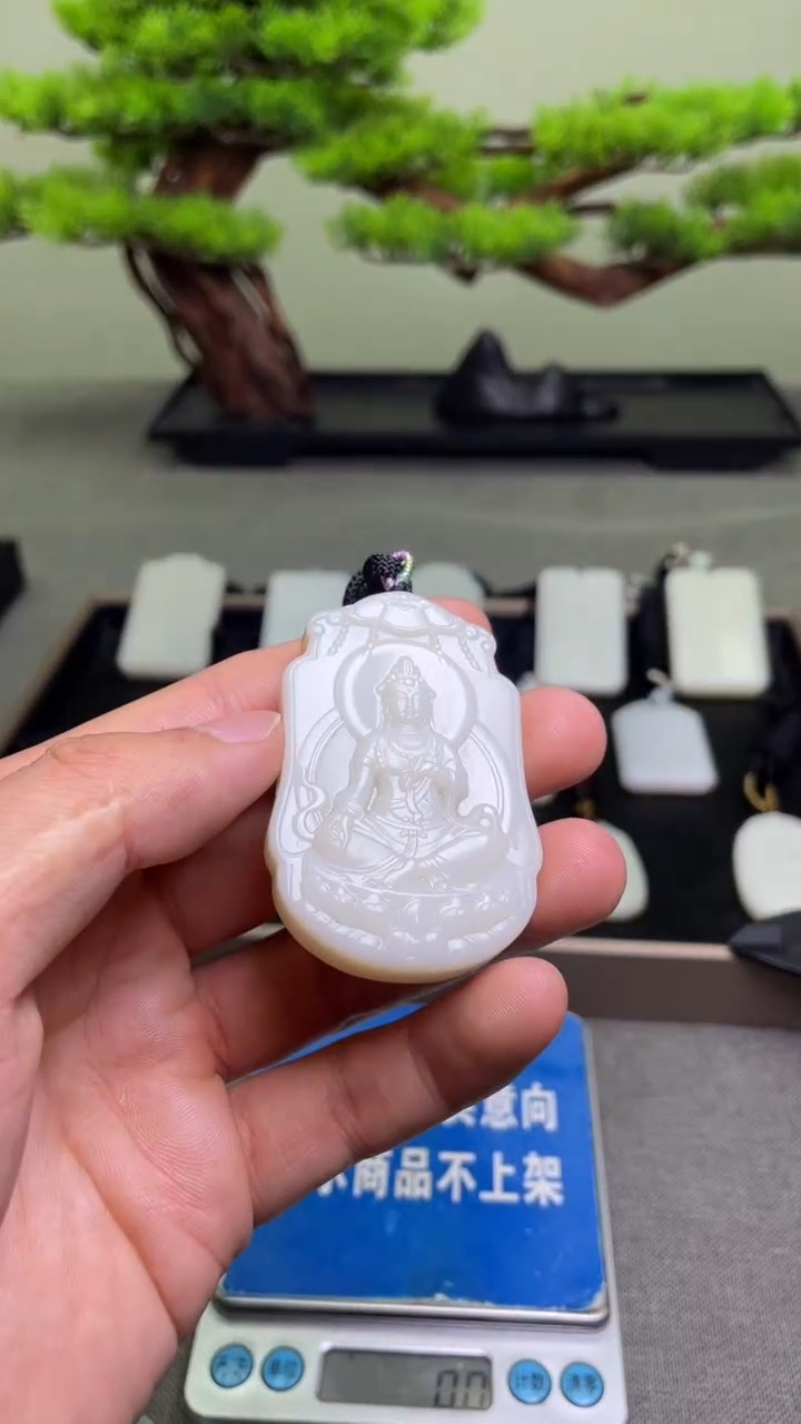 颈饰未镶嵌和田玉1