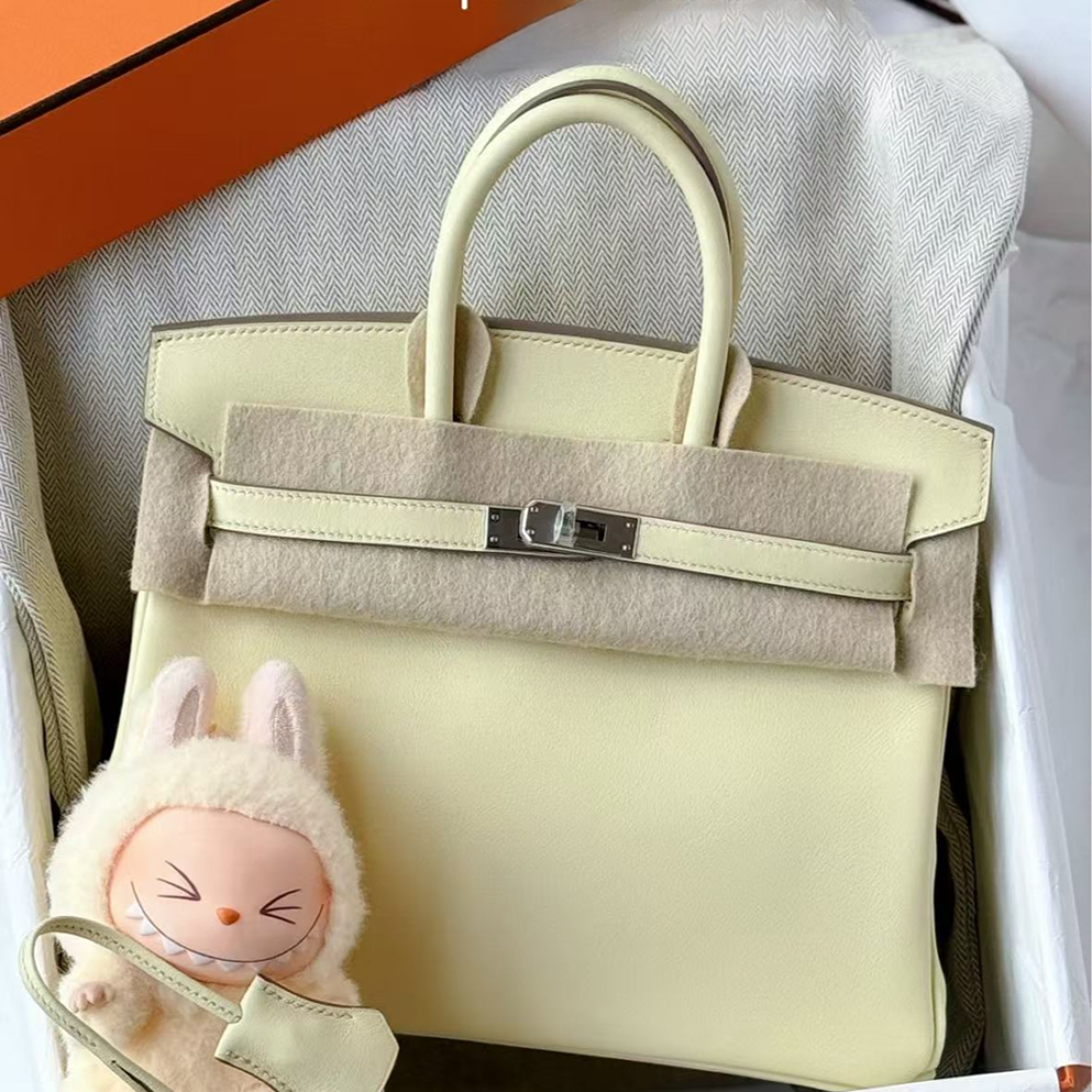 未使用 Hermes/爱马仕 birkin25米尔顿黄银扣S皮 k刻 
