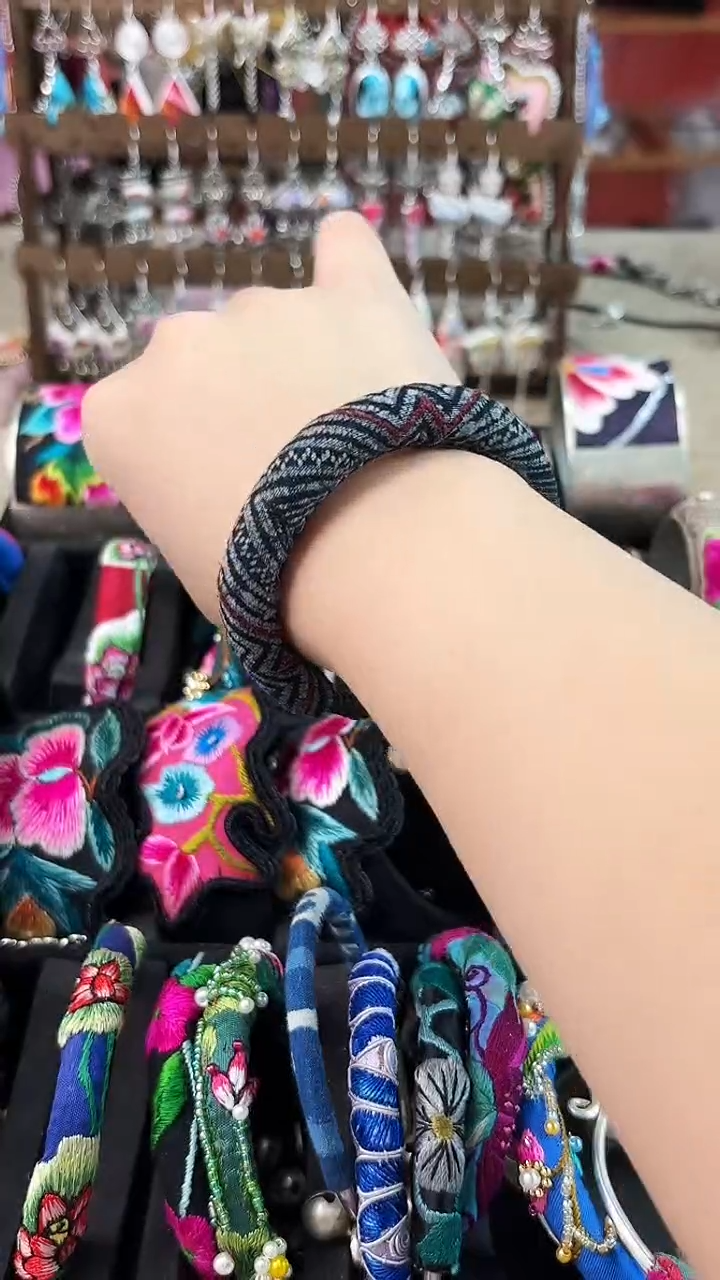 艺枝独绣手工饰品32