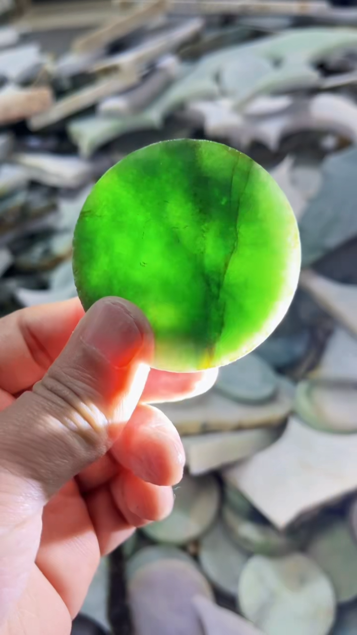 【闪购商品】翡翠挂件未镶嵌A货康壹069