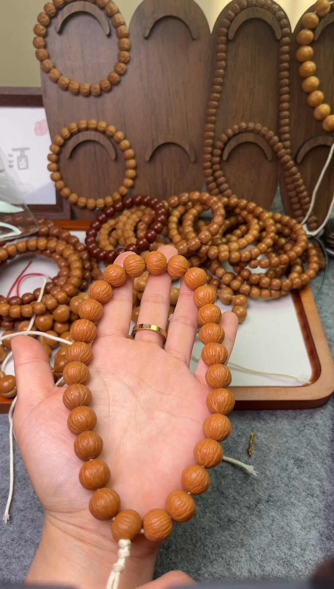 把件猴头核桃猴头凤羽