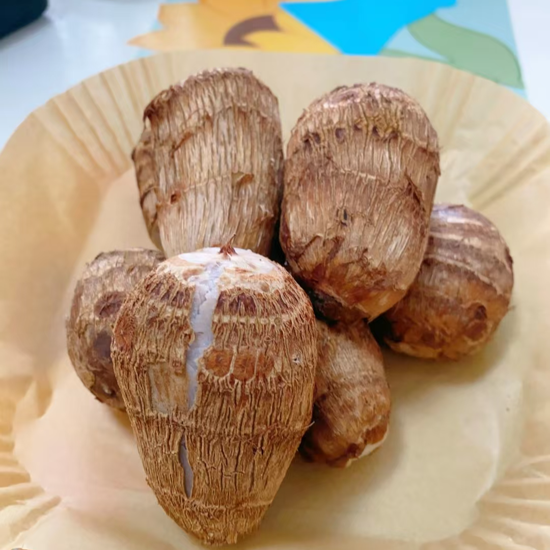 新鲜现挖小芋头软糯香甜应季农家蔬菜
