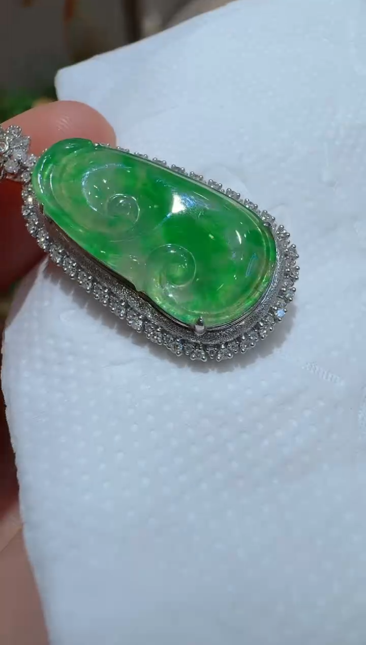 吊坠(不含链)18K金镶嵌翡翠多样性团购发一件