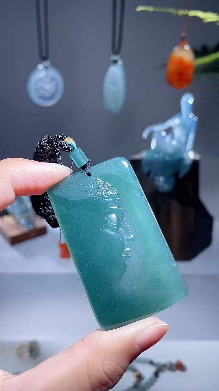 颈饰未镶嵌翡翠挂件