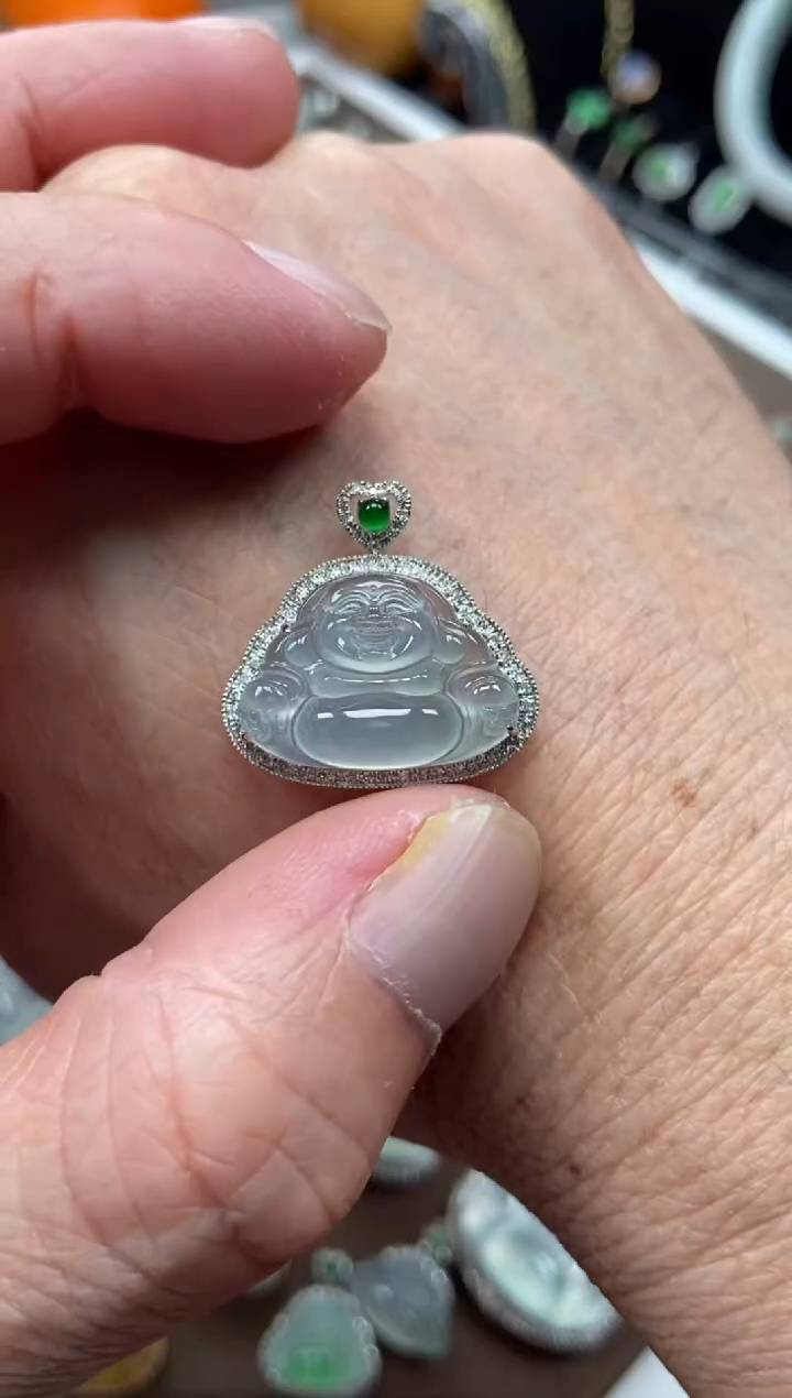 【闪购商品】翡翠吊坠(不含链)18K金镶嵌佛公