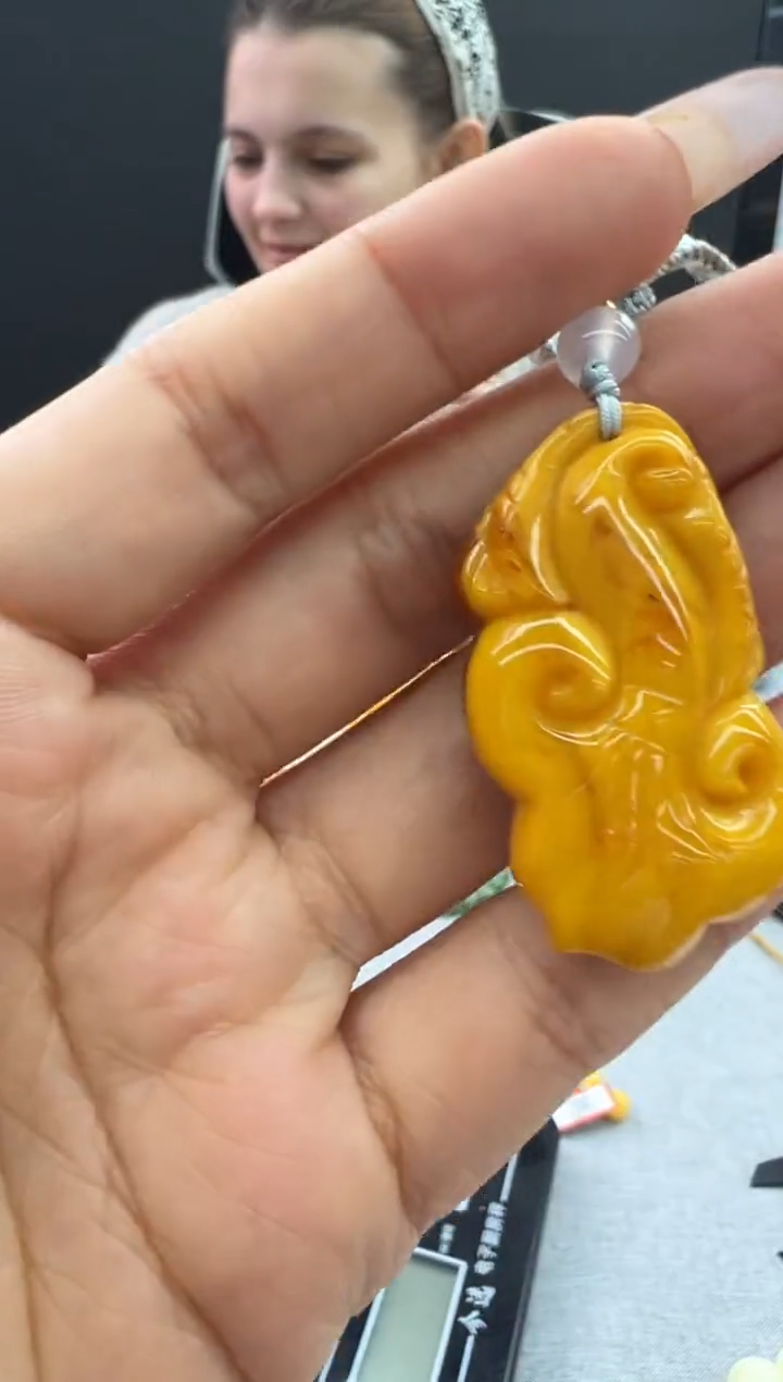 【闪购商品】琥珀颈饰未镶嵌182秒拍号