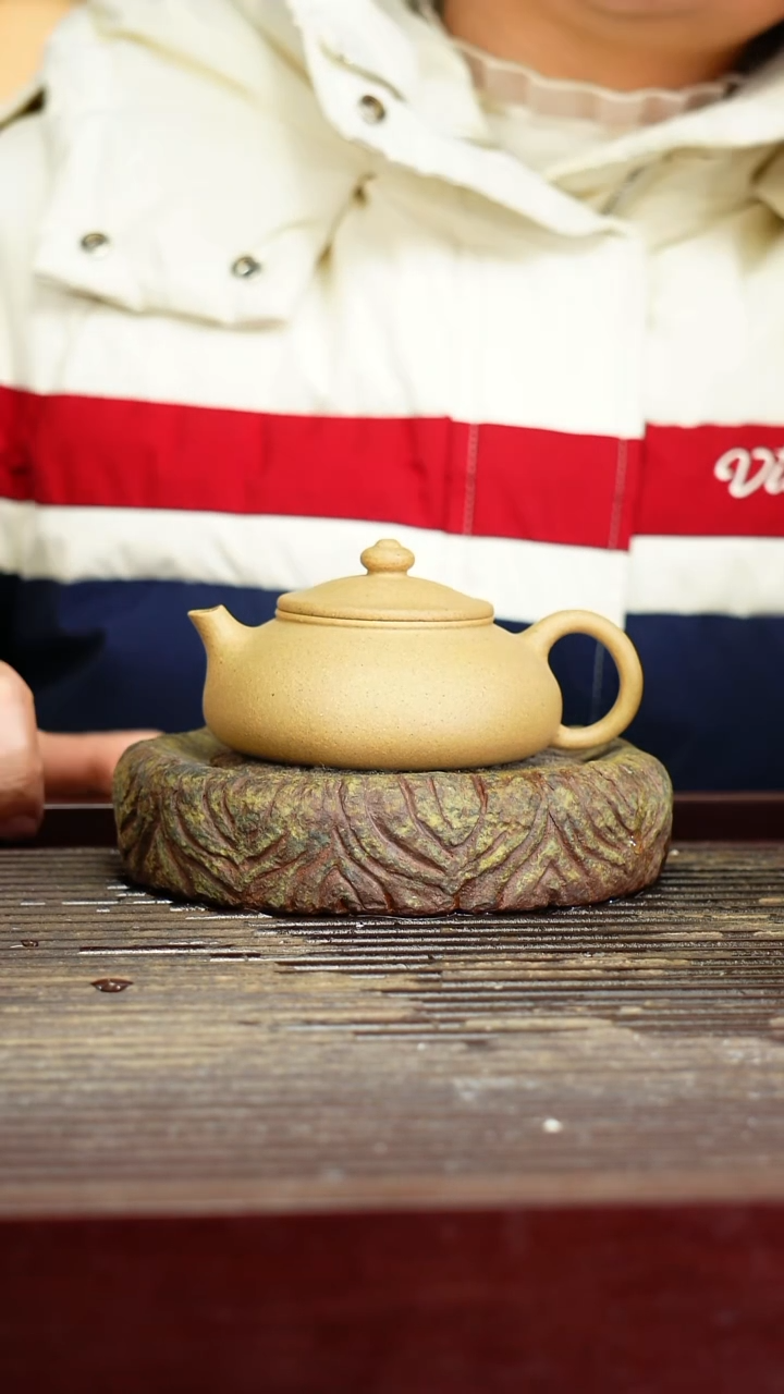 宜兴原矿紫砂壶茶壶宜兴原矿紫砂壶茶壶150C