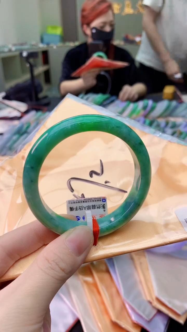 翡翠手镯未镶嵌0096973509