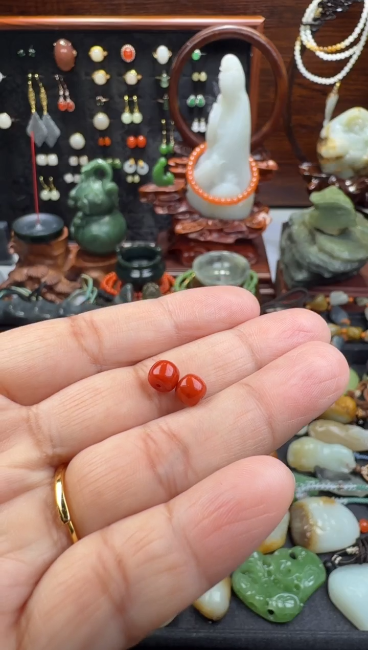 颈饰未镶嵌南红玛瑙垚**先南红