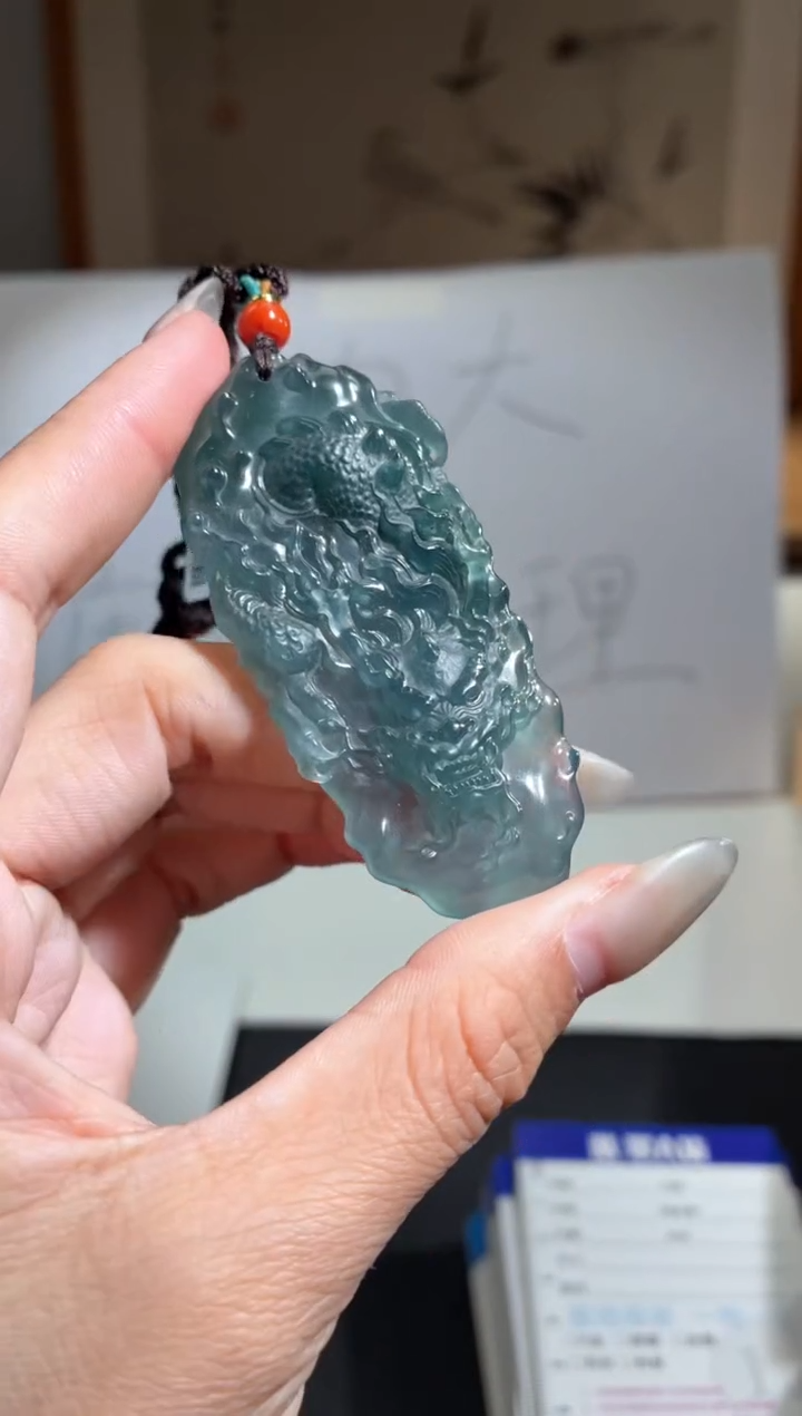 吊坠(不含链)未镶嵌翡翠龙牌