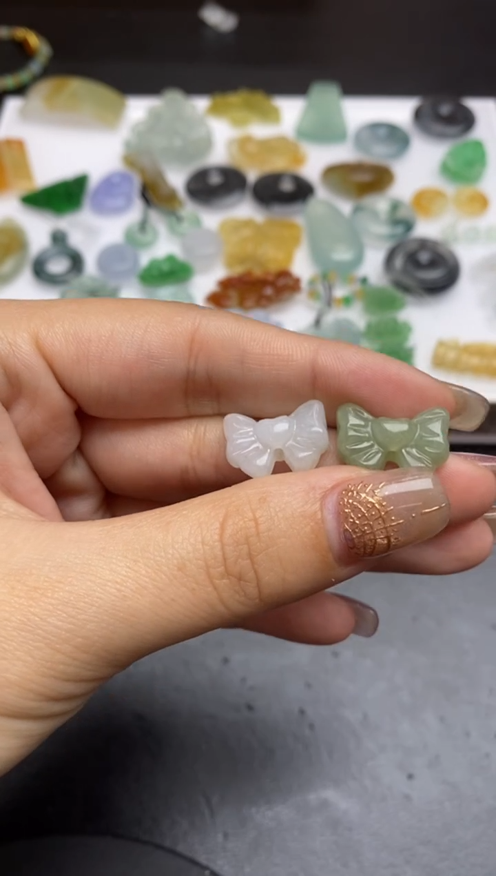 【闪购商品】定制翡翠未镶嵌翡翠毛货~