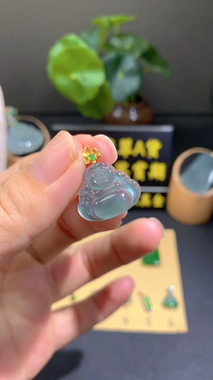 颈饰18K金镶嵌翡翠翡翠A货