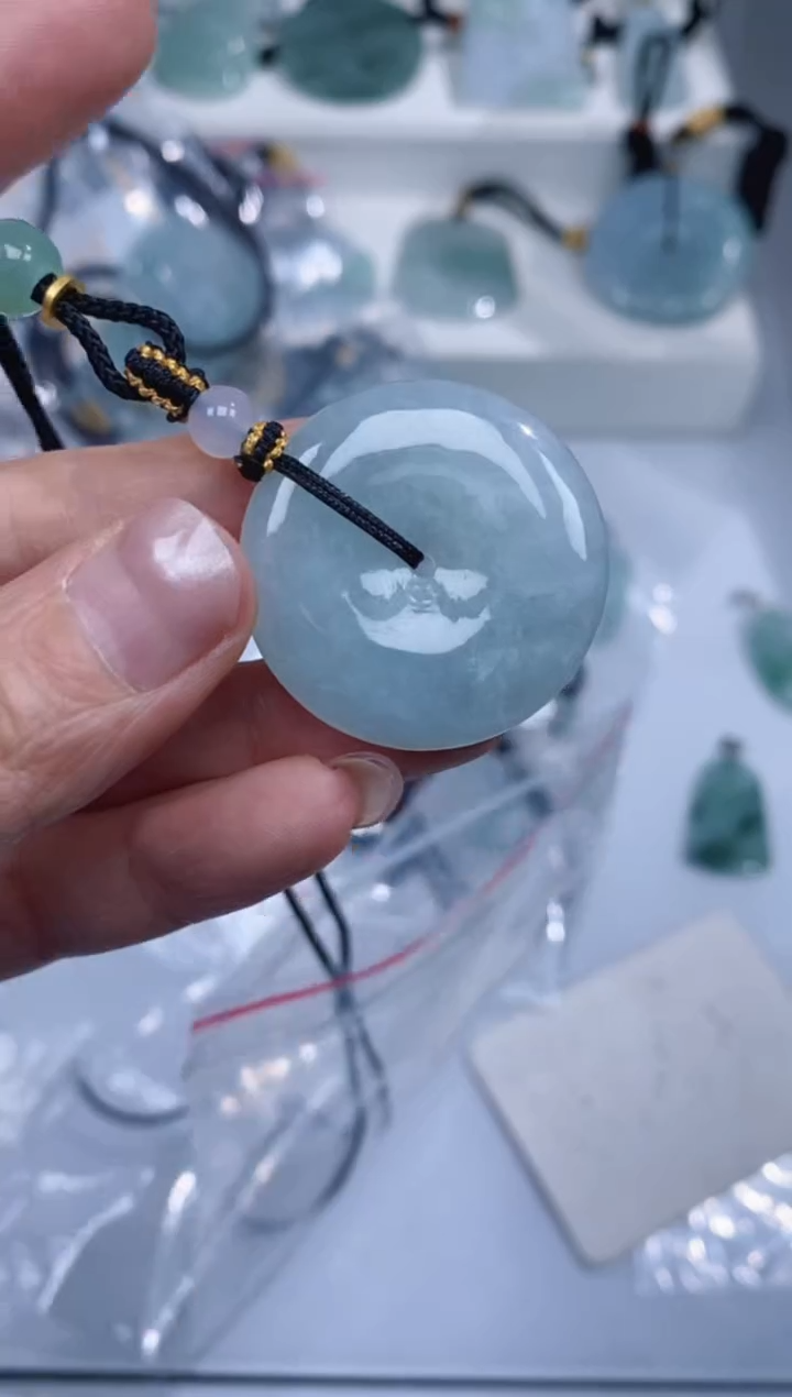 颈饰未镶嵌翡翠吊坠