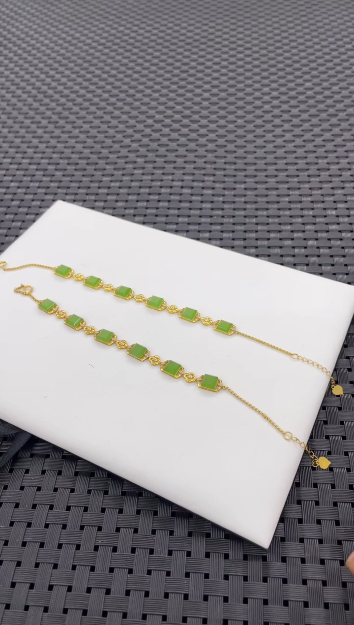 【闪购商品】和田玉手链18K金镶嵌(多样性发一件) 