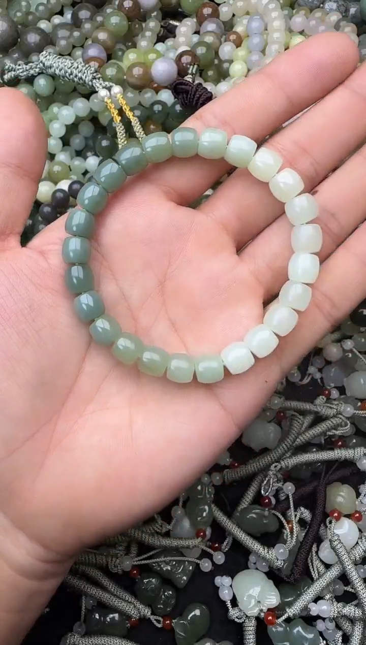 颈饰未镶嵌和田玉拍一发一