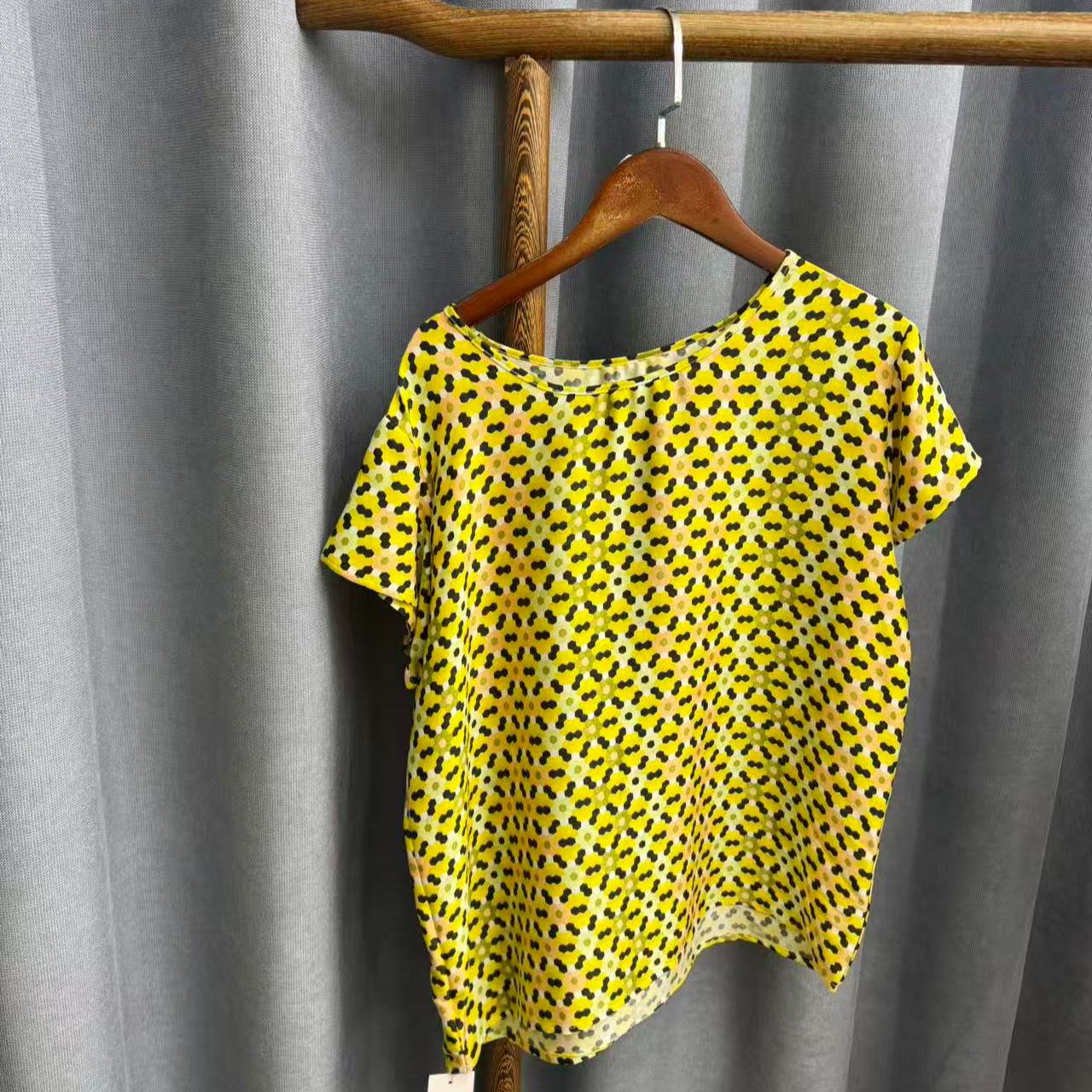 新款休闲时尚圆领桑蚕丝短袖上衣女Z907