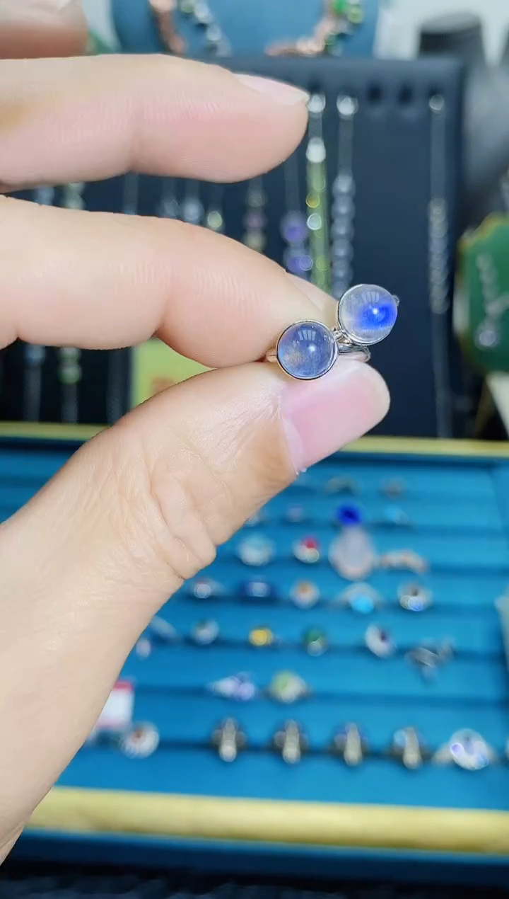 【闪购商品】月光石耳钉银S925镶嵌1121