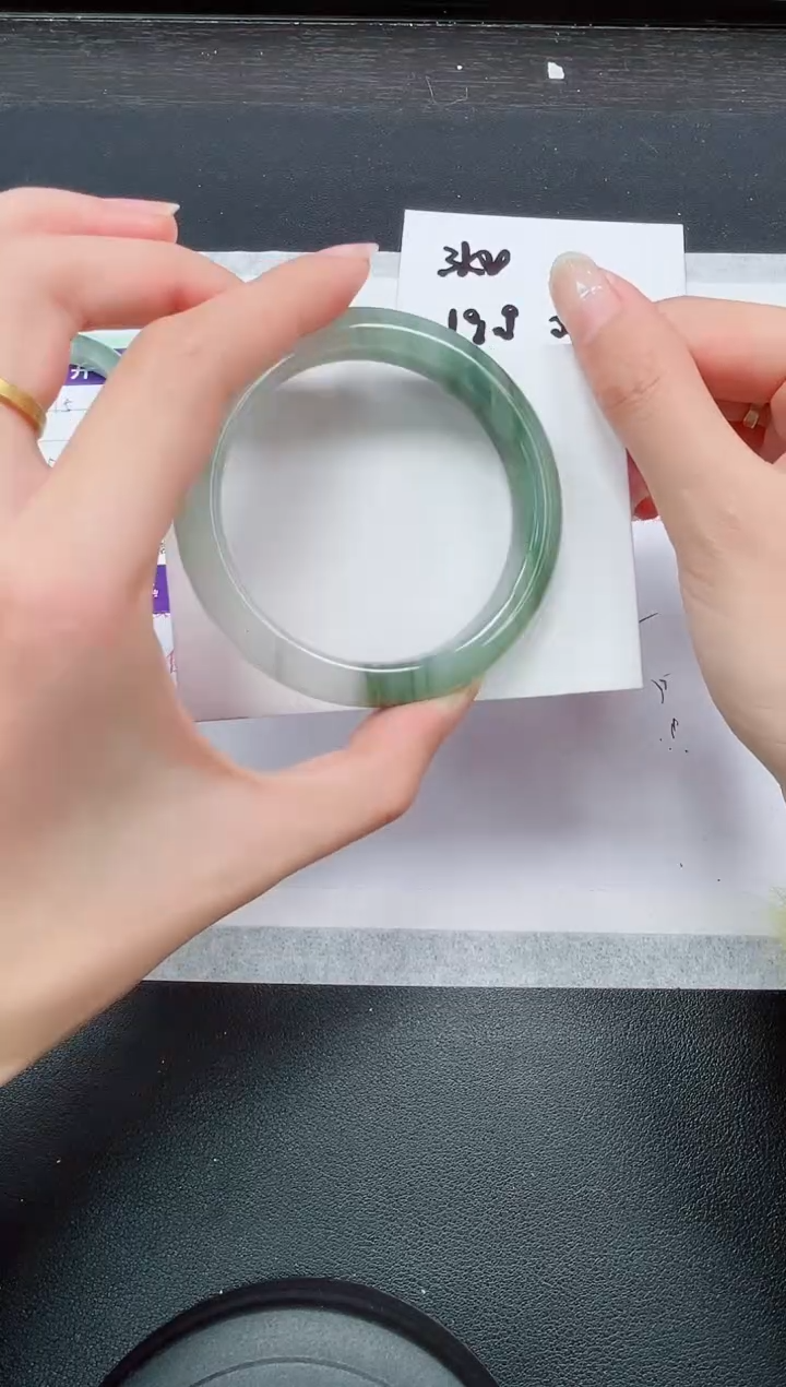 【闪购商品】石英质玉手镯未镶嵌16-56.6