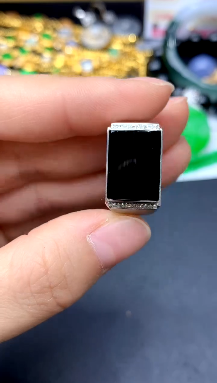 18K金镶嵌戒指翡翠311 -中国好珍宝