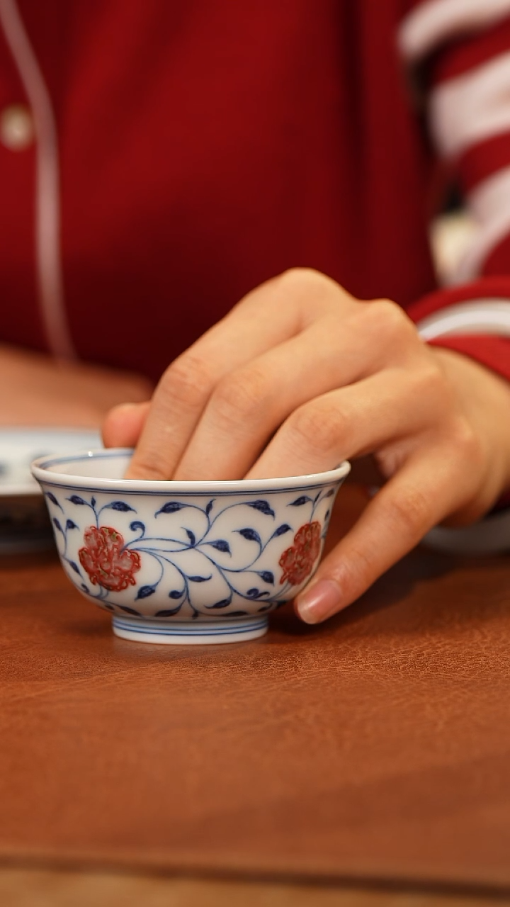 【闪购商品】杯和然釉里红缠枝莲