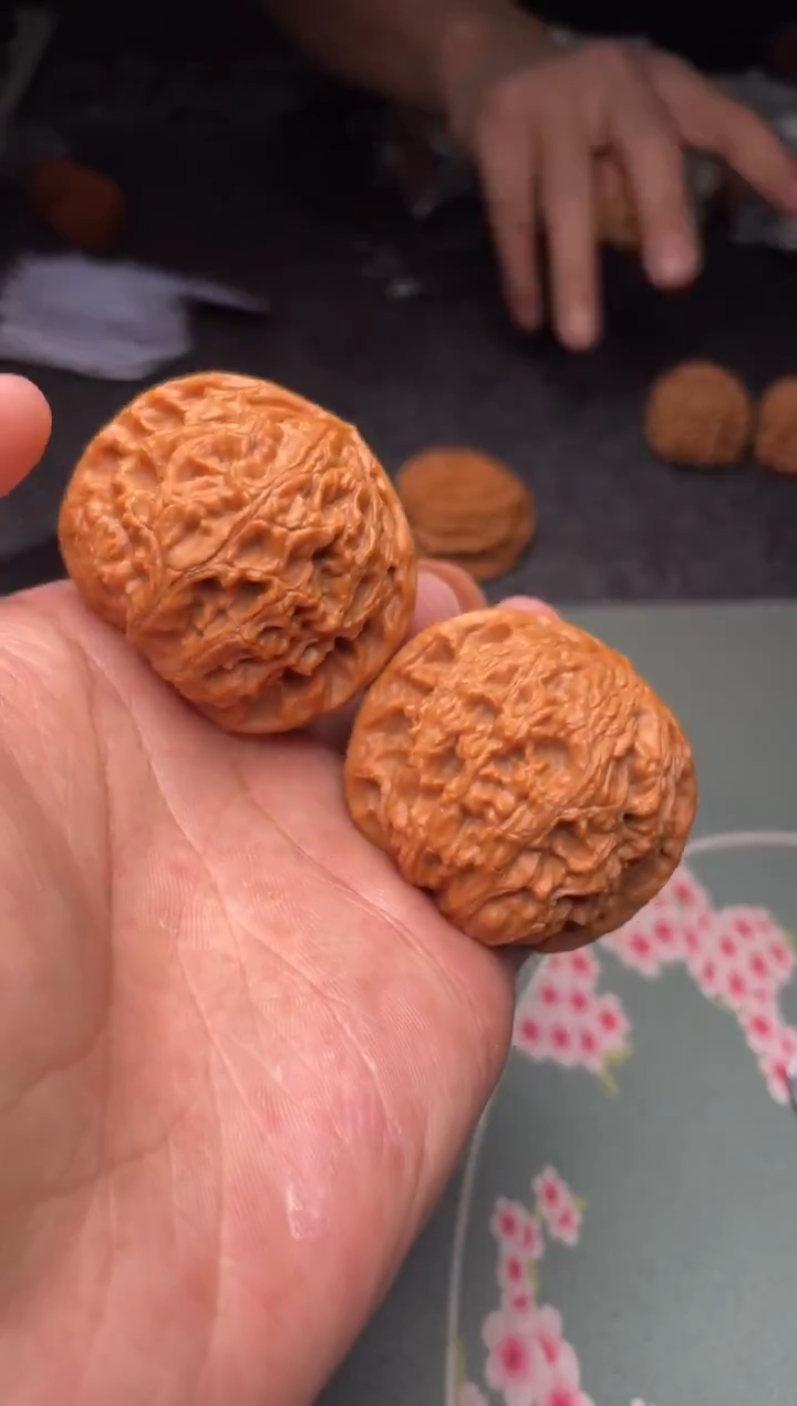 把件文玩核桃a87  水龙纹   44尺