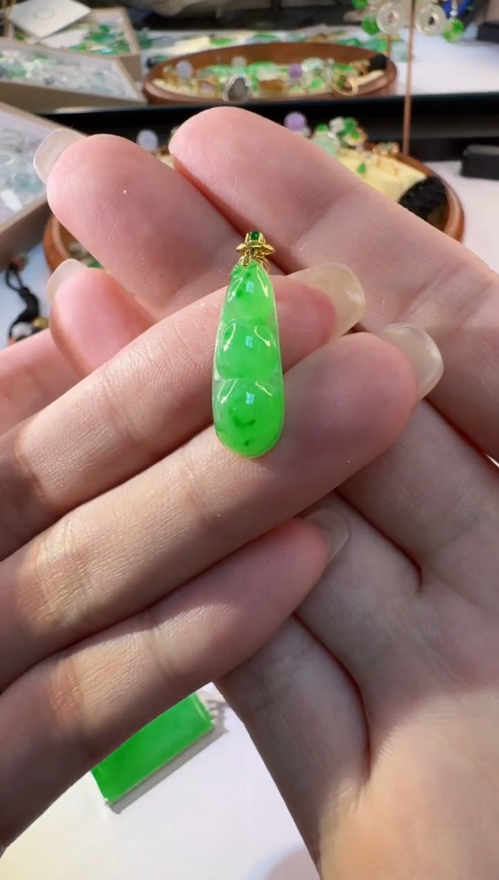 【闪购商品】翡翠18K金镶嵌颈饰缅甸翡翠A货吊坠