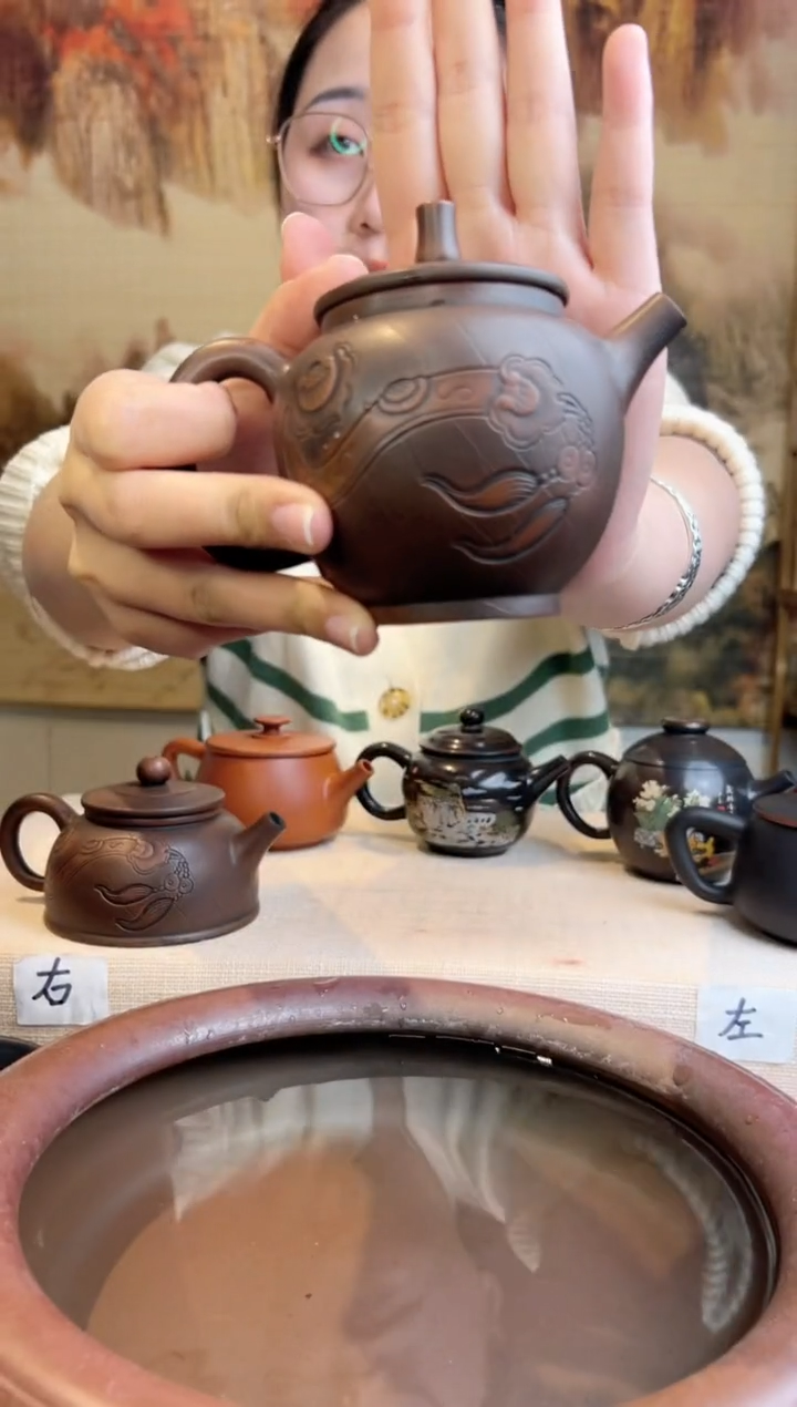 【闪购商品】云南建水紫陶-菩提纹半雕壶