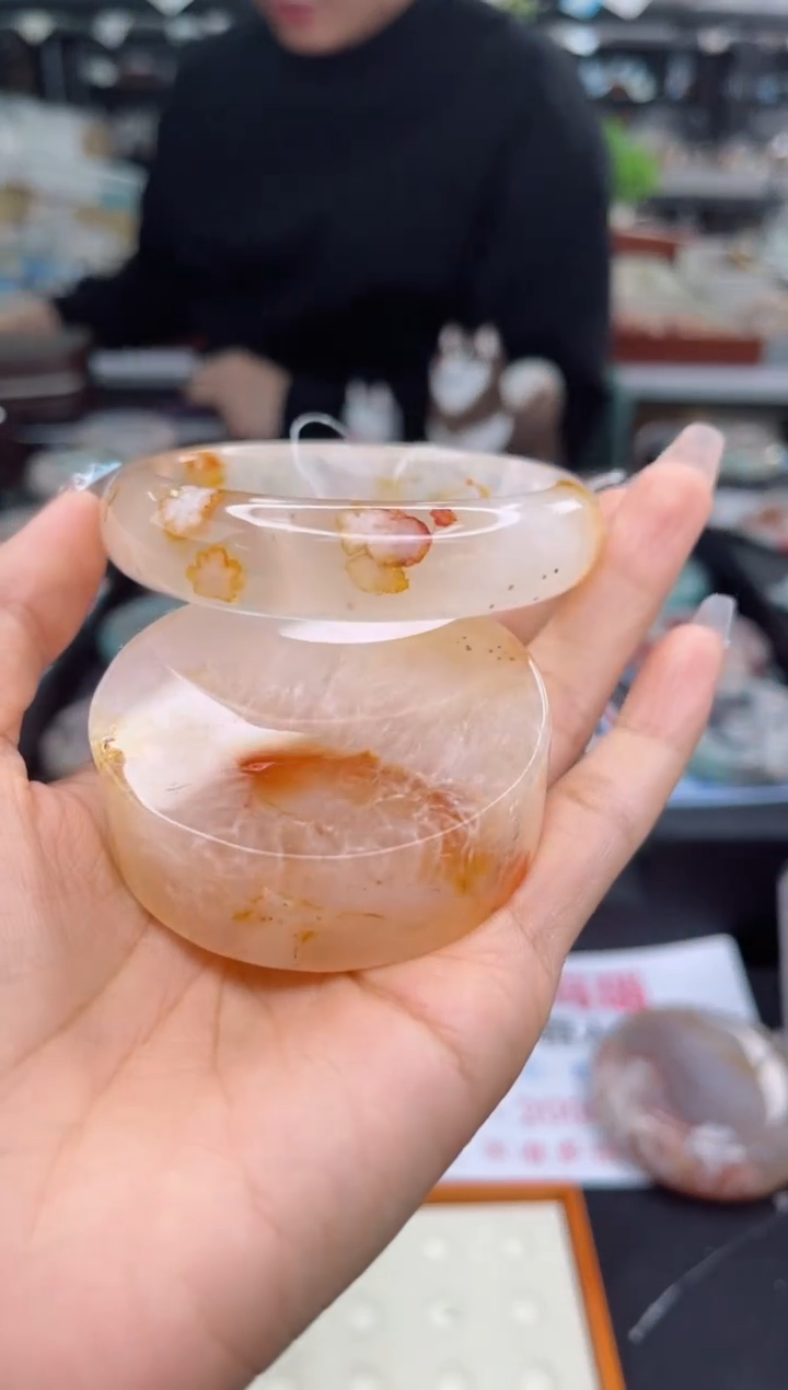 【闪购商品】石英质玉手镯未镶嵌59圈口（赠品镯心）6447058