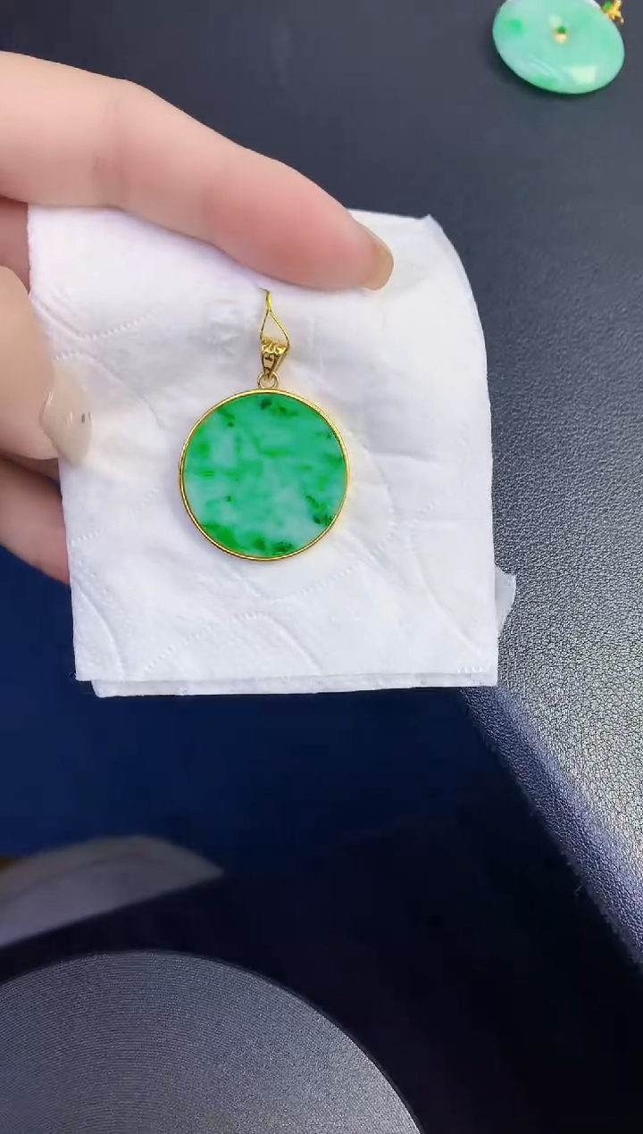 颈饰未镶嵌翡翠缅甸天然翡翠A货