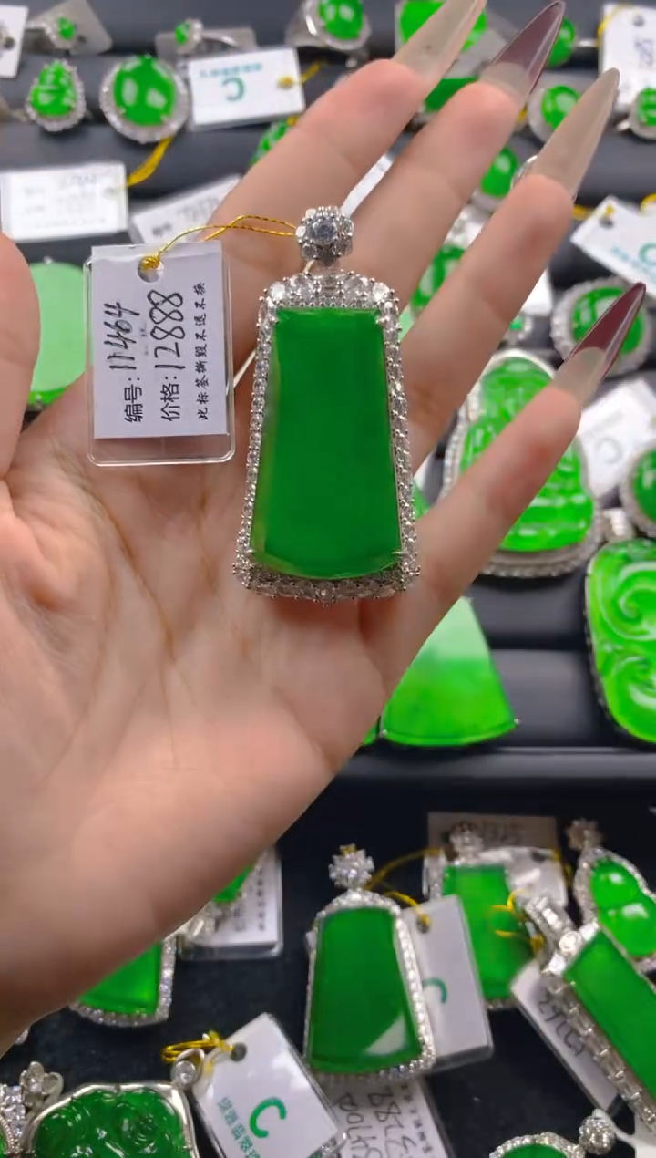 【闪购商品】翡翠颈饰银S925镶嵌11111111