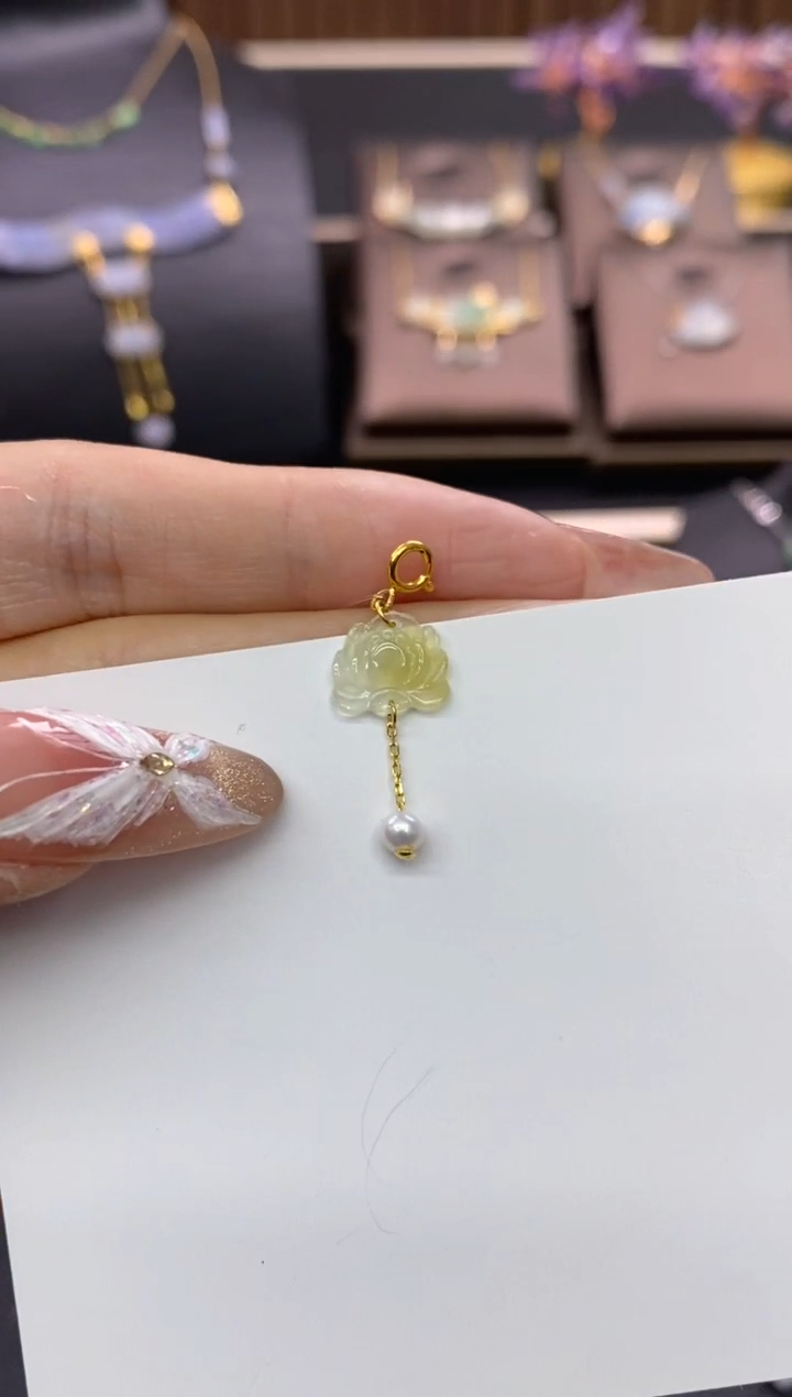 【闪购商品】翡翠颈饰18K金镶嵌净货11910