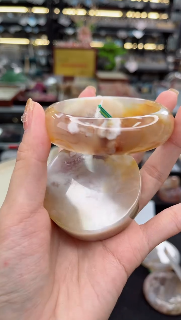 【闪购商品】石英质玉手镯未镶嵌57圈口（赠品镯心）3681498